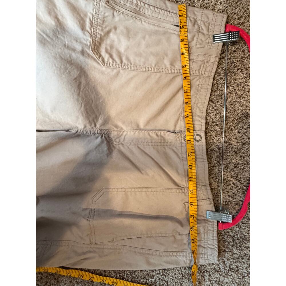 Eddie Bauer Beige Cargo Shorts Mercer Fit Cotton Hiking Casual - Picture 6 of 8
